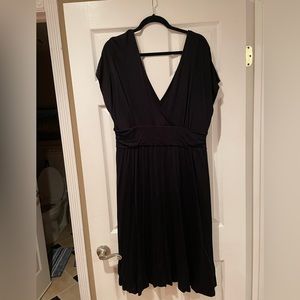 Front and back v-neck little black dress!